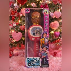 KPOP Demon Hunters Karaoke Microphone Toy – Light-Up Bluetooth Singing Mic